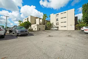 709 Curtiss Pkwy, Miami Springs, FL 33166 - Photo 2