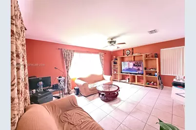 2329 NW 184th Ter, Pembroke Pines, FL 33029 - Photo 4