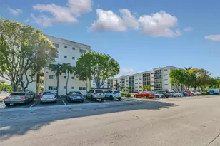 220 SW 9th Ave, Hallandale Beach, FL 33009 - Photo 2