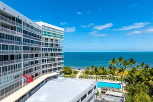 600 Grapetree Dr, Key Biscayne, FL 33149 - Photo 1