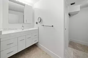 600 Grapetree Dr, Key Biscayne, FL 33149 - Photo 48