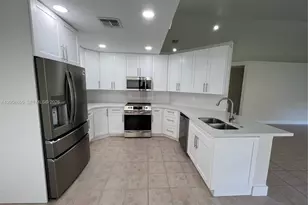 2806 Oak Grove Rd, Davie, FL 33328 - Photo 10