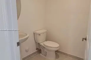 1010 SE 26th Ter, Homestead, FL 33035 - Photo 6