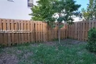 1010 SE 26th Ter, Homestead, FL 33035 - Photo 8