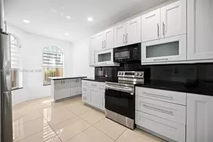 21012 NE 34th Ct, Aventura, FL 33180 - Photo 12