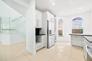 21012 NE 34th Ct, Aventura, FL 33180 - Photo 10