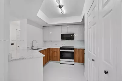 2401 NE 65th St #205, Fort Lauderdale, FL 33308 - Photo 10