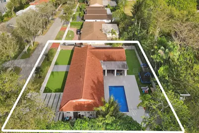 2126 NE 187th St, North Miami Beach, FL 33179 - Photo 16