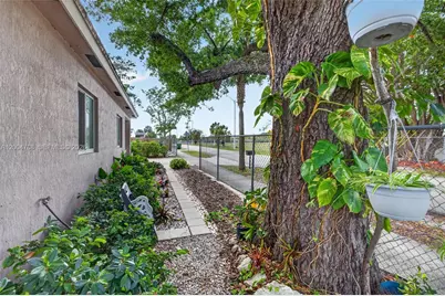 375 NW 28th Ave, Fort Lauderdale, FL 33311 - Photo 56
