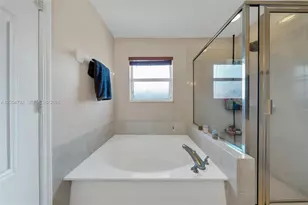 8906 SW 221st Terrace, Cutler Bay, FL 33190 - Photo 32
