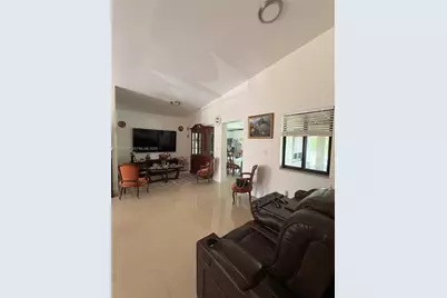 8581 SW 29th St, Miami, FL 33155 - Photo 4
