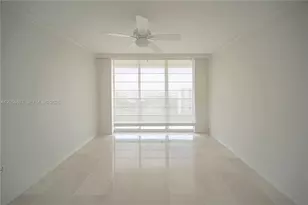 20201 E Country Club Dr, Aventura, FL 33180 - Photo 22