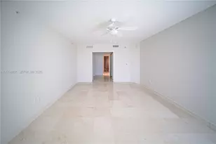 20201 E Country Club Dr, Aventura, FL 33180 - Photo 38