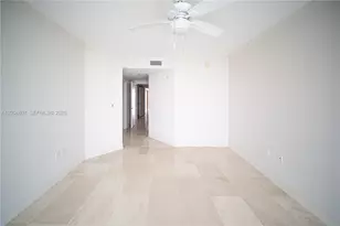 20201 E Country Club Dr, Aventura, FL 33180 - Photo 24