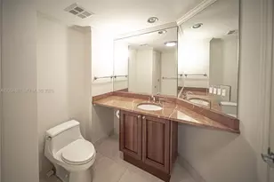 20201 E Country Club Dr, Aventura, FL 33180 - Photo 26