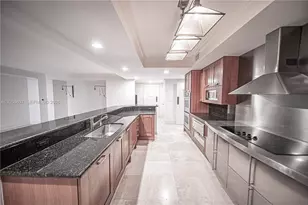 20201 E Country Club Dr, Aventura, FL 33180 - Photo 8