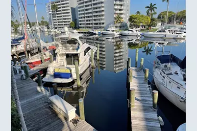 2415 NW 16th St Rd #102, Miami, FL 33125 - Photo 16