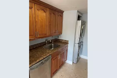 2415 NW 16th St Rd #102, Miami, FL 33125 - Photo 12
