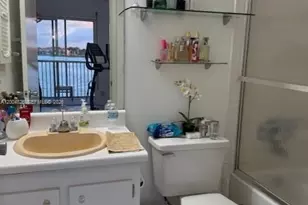 1401 SW 134th Way, Pembroke Pines, FL 33027 - Photo 14