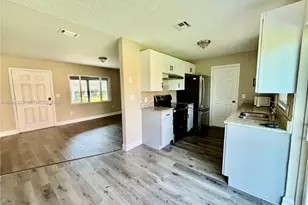 504 Blackbird Ln, Other City - In The State Of Florida, FL 34759 - Photo 1