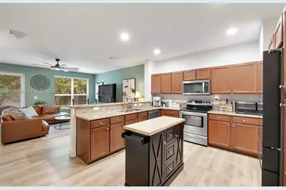 17116 SW 92nd St, Miami, FL 33196 - Photo 4