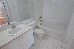5077 NW 7th St, Miami, FL 33126 - Photo 6