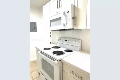 7256 SW 94 Pl #A4, Miami, FL 33173 - Photo 6