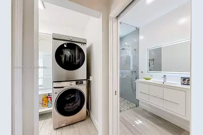 1029 Harrison St, Hollywood, FL 33019 - Photo 24