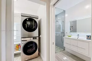 1029 Harrison St, Hollywood, FL 33019 - Photo 24