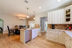 1029 Harrison St, Hollywood, FL 33019 - Photo 10