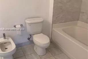 601 NE 36th St, Miami, FL 33137 - Photo 4