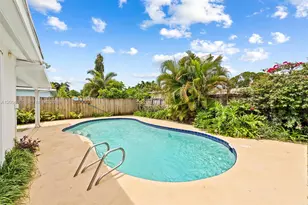 2210 N 57th Way, Hollywood, FL 33021 - Photo 2
