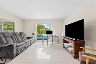 2210 N 57th Way, Hollywood, FL 33021 - Photo 10