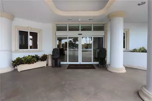 3802 NE 207th St, Aventura, FL 33180 - Photo 38