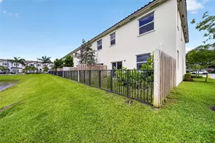 5555 NW 27th St, Lauderhill, FL 33312 - Photo 36