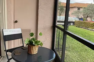 10633 NW 10th St, Pembroke Pines, FL 33026 - Photo 4
