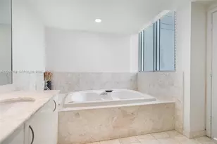 1331 Brickell Bay Dr, Miami, FL 33131 - Photo 30