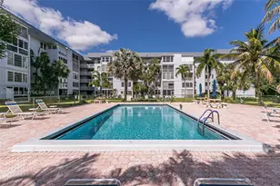 1402 NW 80th Ave, Margate, FL 33063 - Photo 2