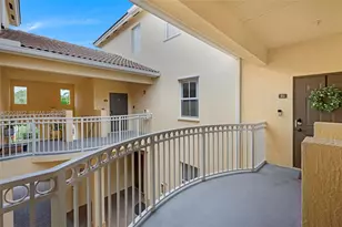 10012 NW 7th St, Miami, FL 33172 - Photo 8