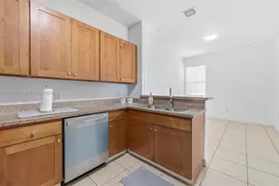 10012 NW 7th St, Miami, FL 33172 - Photo 30