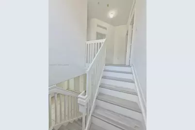 10012 NW 7th St #209, Miami, FL 33172 - Photo 32