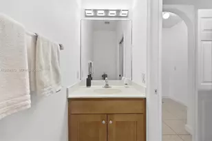 10012 NW 7th St, Miami, FL 33172 - Photo 14