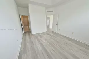 10012 NW 7th St, Miami, FL 33172 - Photo 40