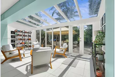 15540 SW 152nd Ter, Miami, FL 33187 - Photo 2