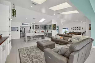 15540 SW 152nd Terrace, Miami, FL 33187 - Photo 4
