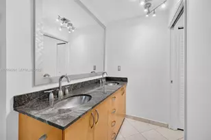 341 City View Dr, Fort Lauderdale, FL 33311 - Photo 36