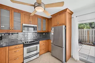 341 City View Dr, Fort Lauderdale, FL 33311 - Photo 10