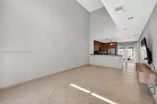 341 City View Dr, Fort Lauderdale, FL 33311 - Photo 8