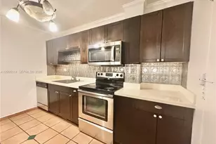 7135 Collins Ave, Miami Beach, FL 33141 - Photo 10