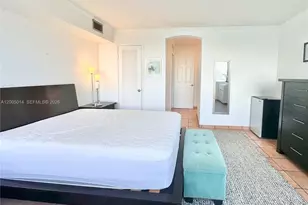 7135 Collins Ave, Miami Beach, FL 33141 - Photo 12